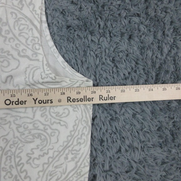 Chico's Travelers Tank Top Womens XL 3 Silver White Paisley Made USA - Picture 3 of 13